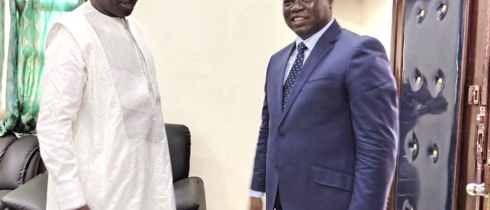 1 Passation de service au MADR: GUISMALA Hamza, transmet les charges à son successeur, Pr Emmanuel MBETID-BESSANE