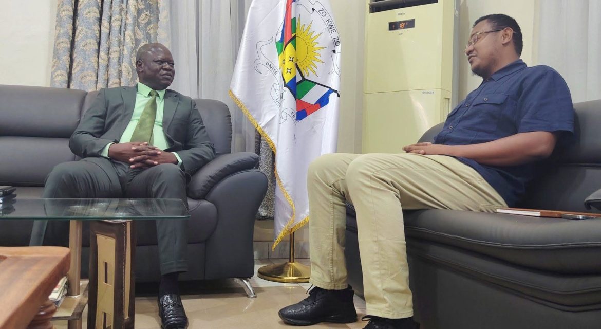 Info.Agri : Visite de courtoisie : le Directeur général de la Société Manioc de Centrafrique (SMCAF), M. HEREN ISSAKA JOAN, reçu par le Ministre de l'Agriculture et du Développement Rural, Pr Emmanuel MBETID-BESSANE