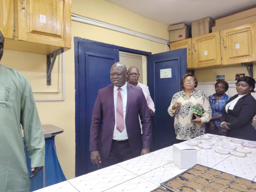 INFO. MADR: Fin de la tournée des structures sous tutelle : le Ministre Pr Emmanuel MBETID BESSANE clôt sa visite à l&rsquo;ONASEM
